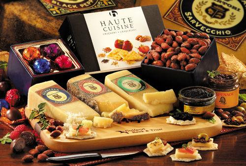 L351 , International Gourmet Assortment with Walnut & Maple Cutting Board