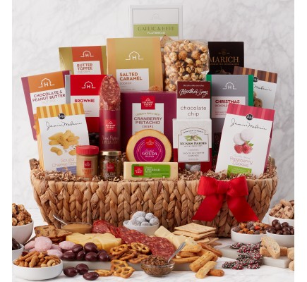 Holiday Cheer Snack Gift Basket 