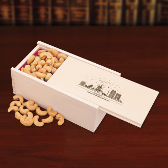 Extra Fancy Cashews in Wooden Collector's Box