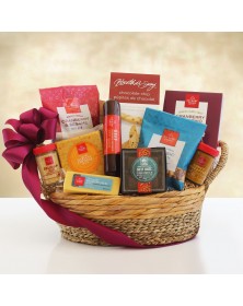 Hickory Farms Savory and Sweet Snacker Gift Basket